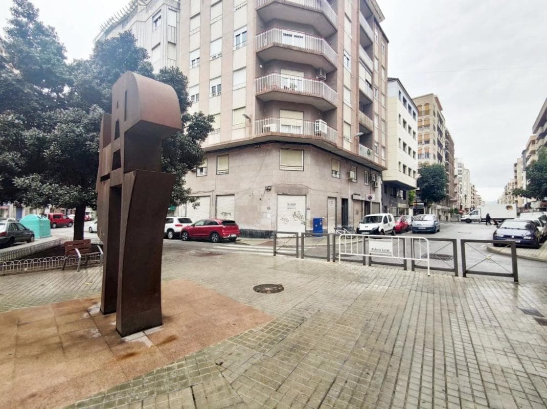 Properties for sale and rent in Spain photo 3