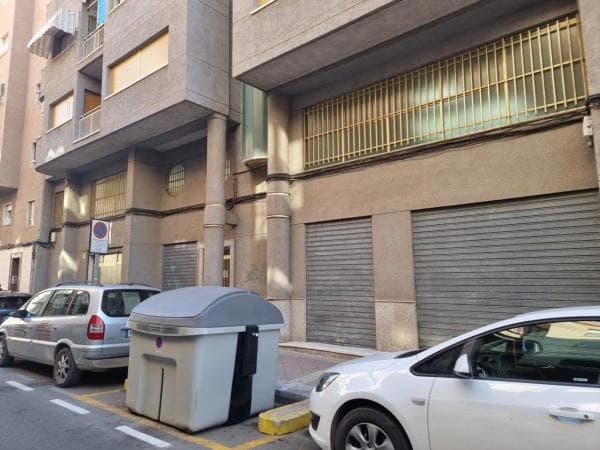 Local en Barrio Carrús Oeste thumbnail 1