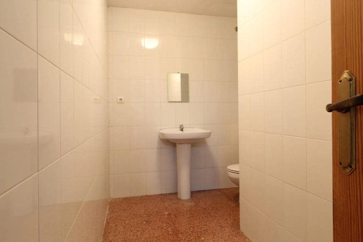 Properties for sale and rent in Spain photo 2
