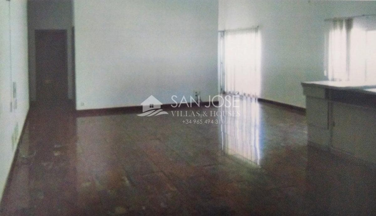Properties for sale and rent in Spain photo 4