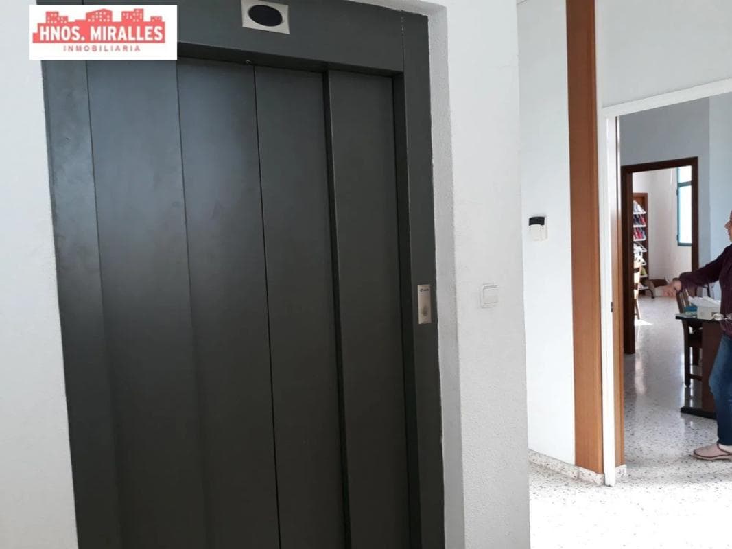 Properties for sale and rent in Spain photo 3