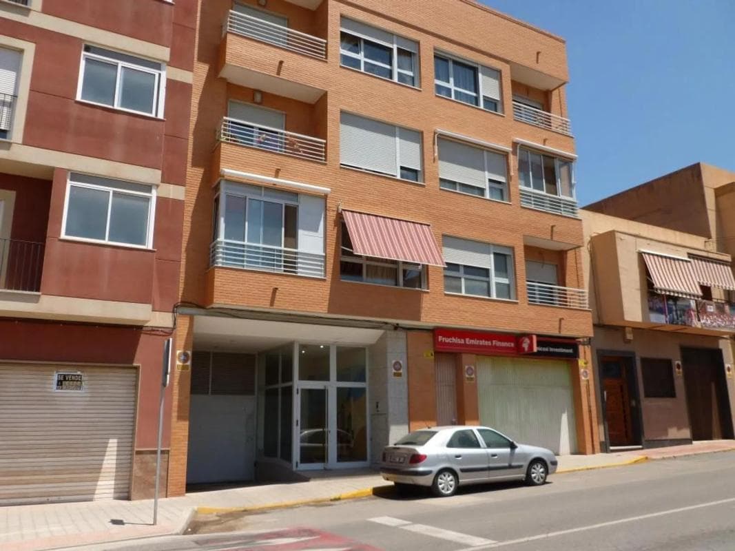 Propiedades en venta y alquiler en España photo 3