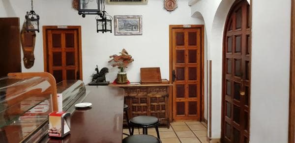 Local en avenida Bruselas thumbnail 2