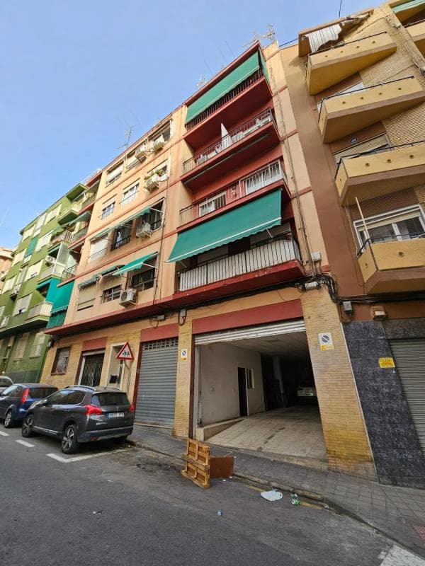 Propiedades en venta y alquiler en España photo 2