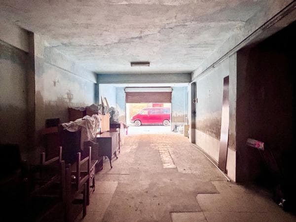 Local en calle Gasset y Artime, 13 thumbnail 1