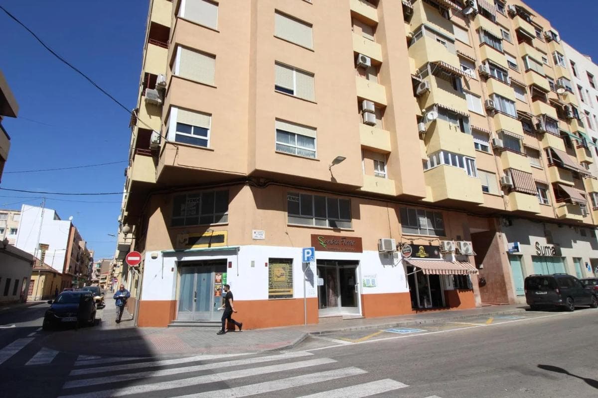 Propiedades en venta y alquiler en España photo 2