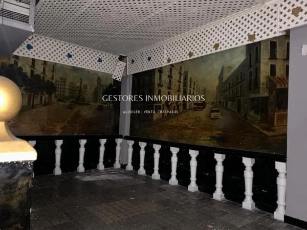 Local en calle Xixona photo 4