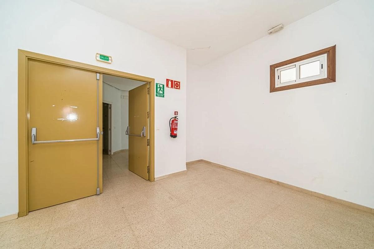 Properties for sale and rent in Spain photo 5