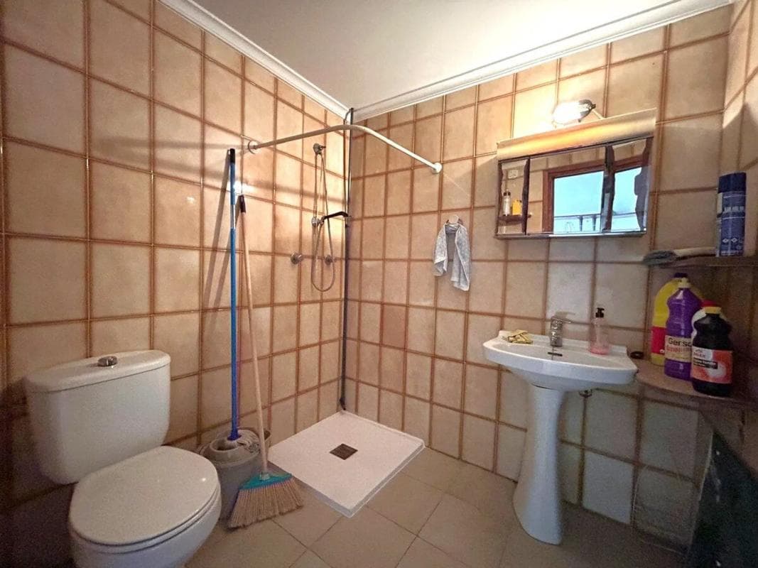 Propiedades en venta y alquiler en España photo 2