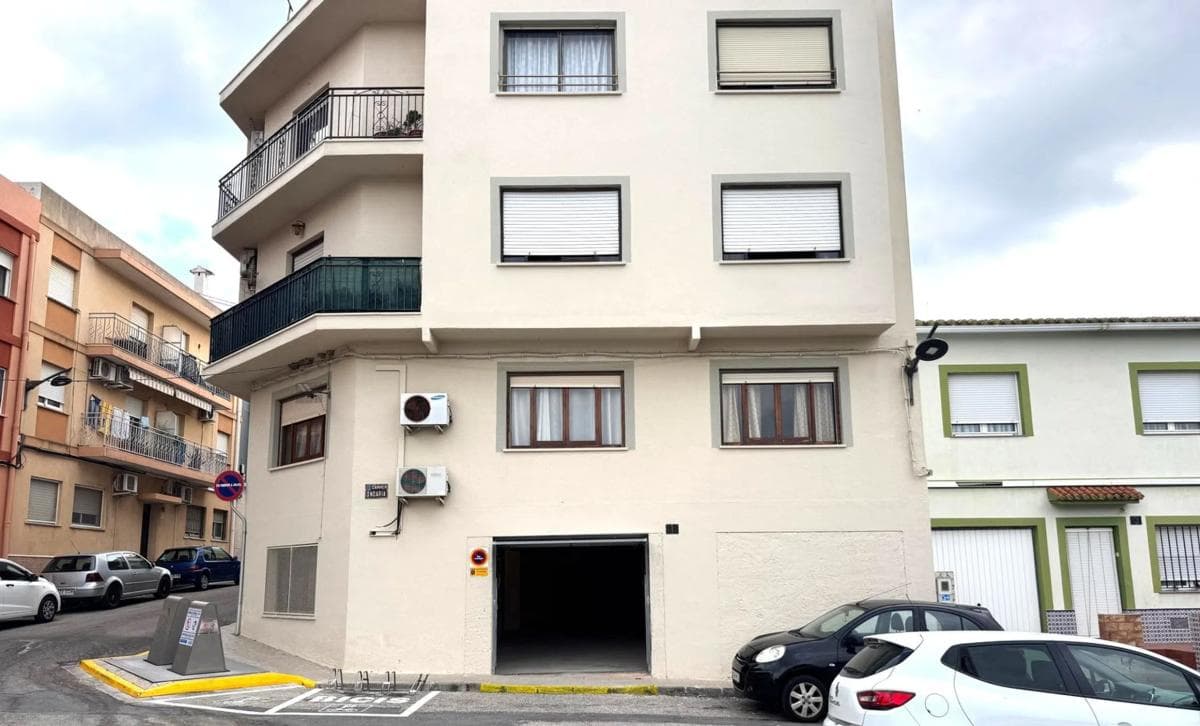 Propiedades en venta y alquiler en España photo 2
