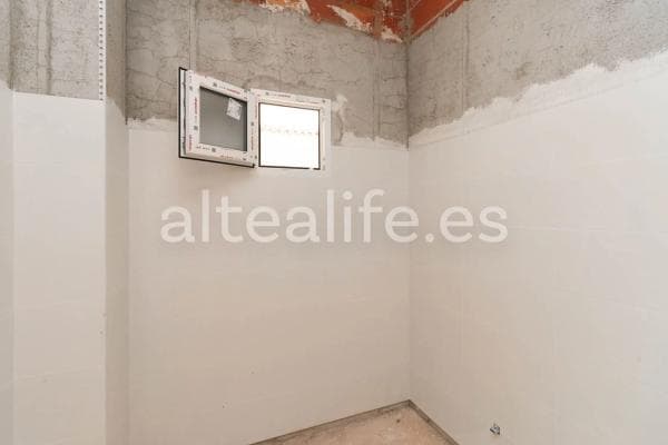 Local en calle Comte d'Altea photo 1