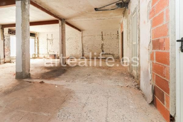 Local en calle Comte d'Altea thumbnail 2
