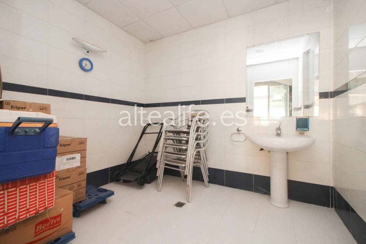 Properties for sale and rent in Spain photo 4