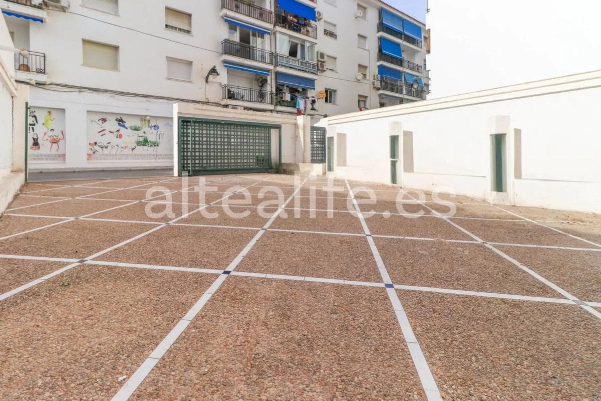 Properties for sale and rent in Spain photo 4