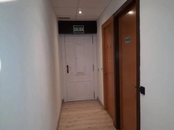 Local en calle Fluixa, 72 thumbnail 2