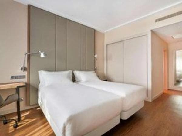 Hotel, negocio de alojamiento en La Nucia Pueblo thumbnail 2