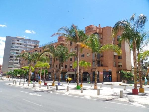 Local en Centro Urbano thumbnail 2