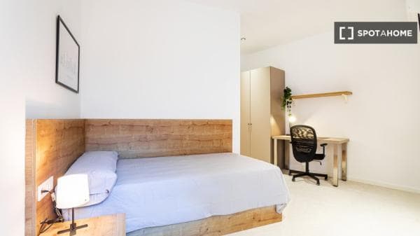 Estudio en Coliving en València thumbnail 1