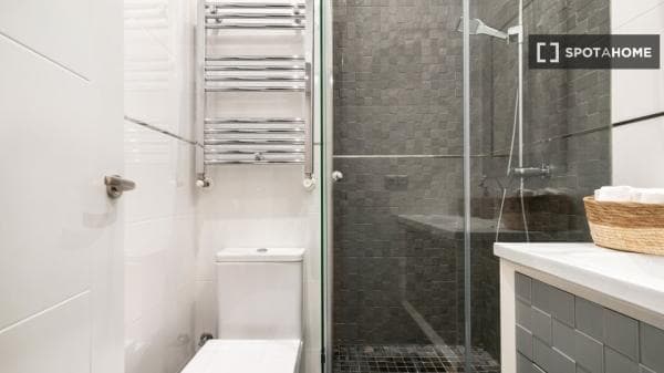 Apartment for rent in Calle del Príncipe de Vergara , Madrid thumbnail 1