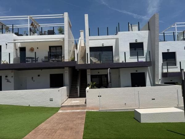 Chalet adosado photo 1