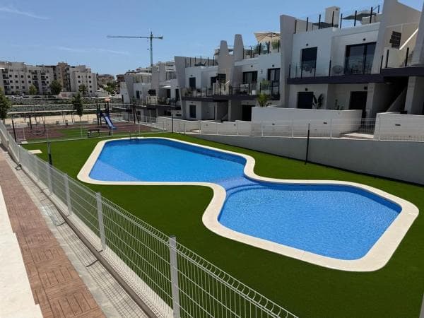 Chalet adosado thumbnail 2