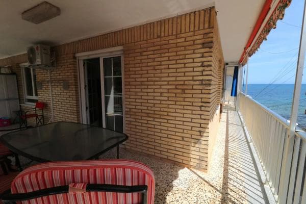 Piso en venta en Avenida Desiderio Rodríguez, Torrevieja thumbnail 1
