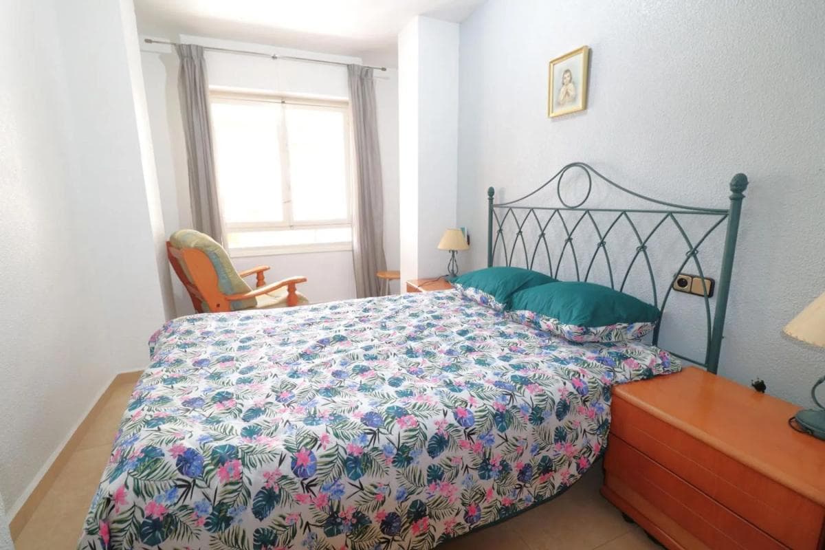 Sale of apartment in Avenida Desiderio Rodríguez, Torrevieja
photo 4