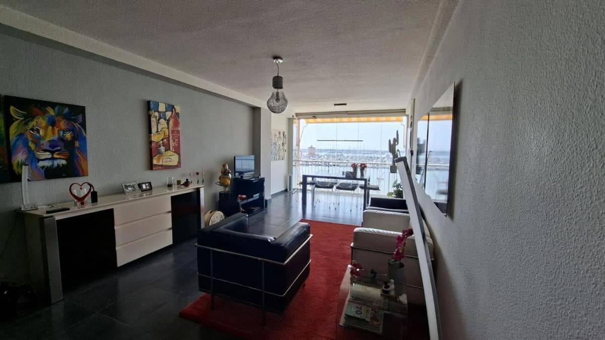 Venta de piso en Calle Guardamar, Torrevieja
photo 4