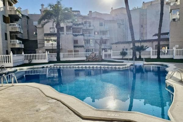 Mieszkanie na sprzedaż w Barrio Playa de los Locos, Torrevieja photo 1