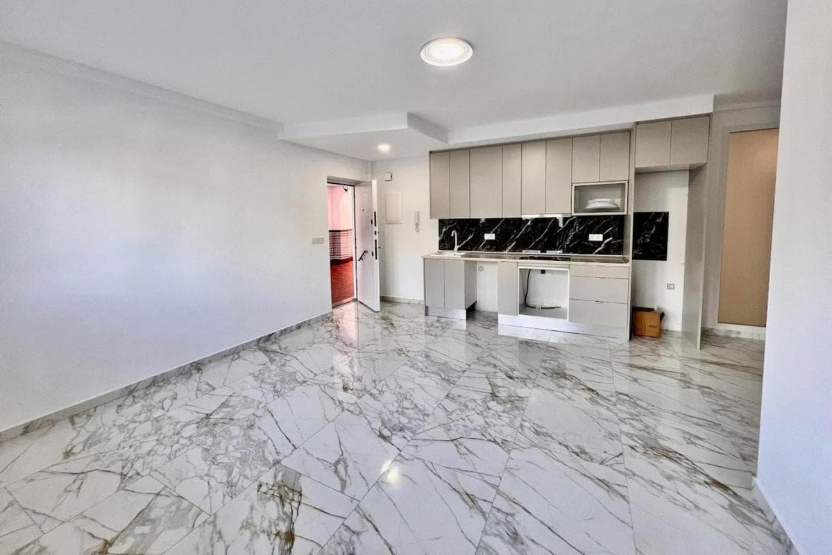 Sale of apartment in Barrio Playa de los Locos, Torrevieja
photo 5