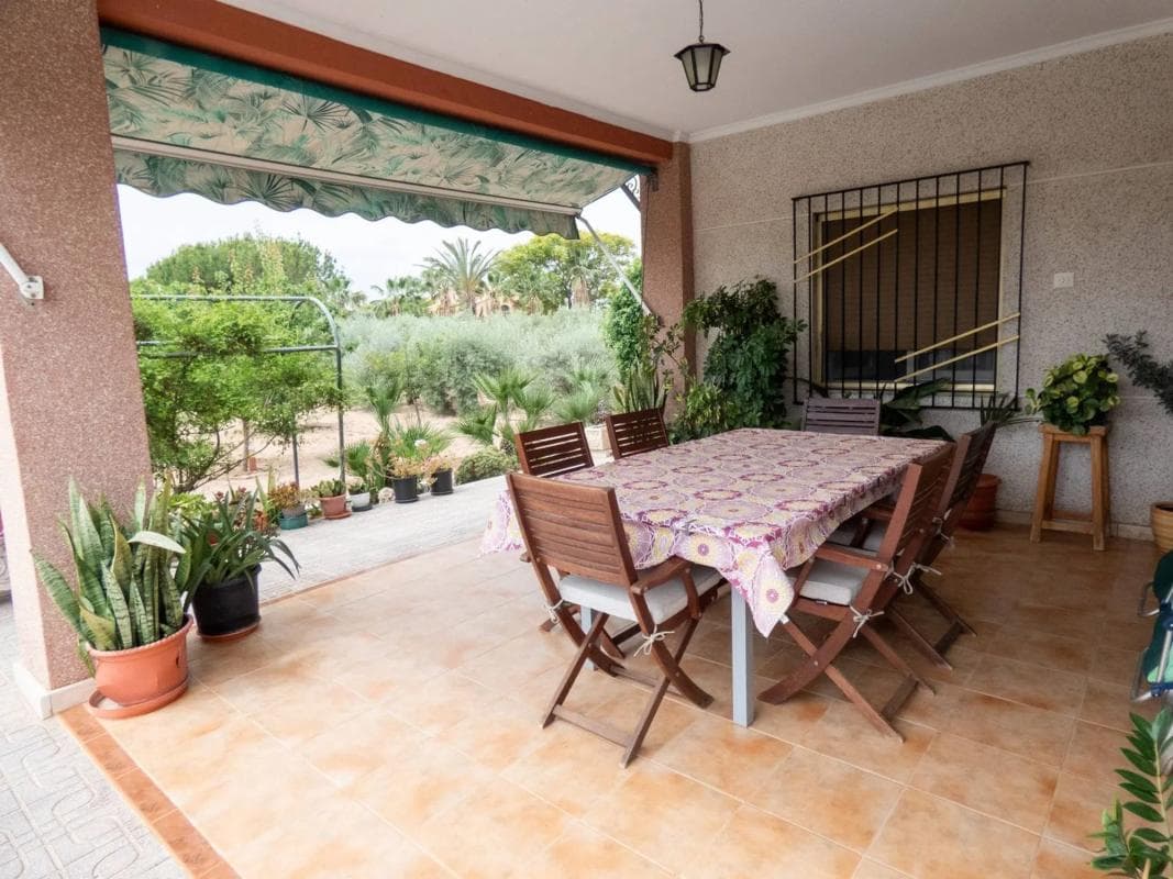 Propiedades en venta y alquiler en España photo 4