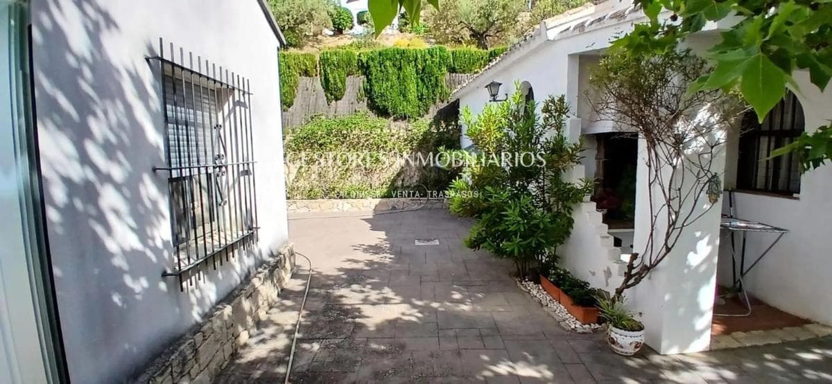 Propiedades en venta y alquiler en España photo 2