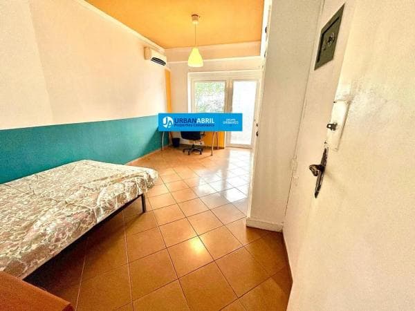 Piso en venta en Barrio Casco Histórico-Santa Cruz, Alicante / Alacant thumbnail 2