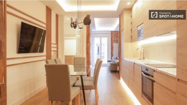 Apartment for rent in Calle de Hartzenbusch , Madrid thumbnail 1