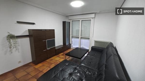 Piso en alquiler en C/ del Concejo de Azpa , pamplona thumbnail 2