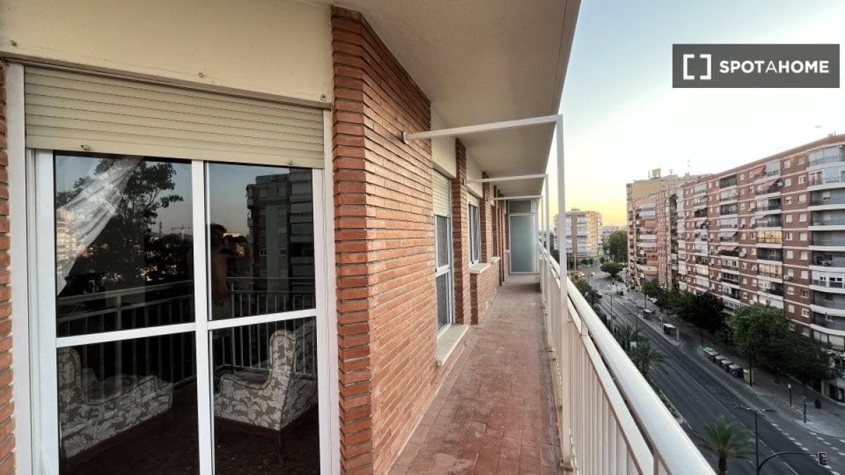 Propiedades en venta y alquiler en España photo 3