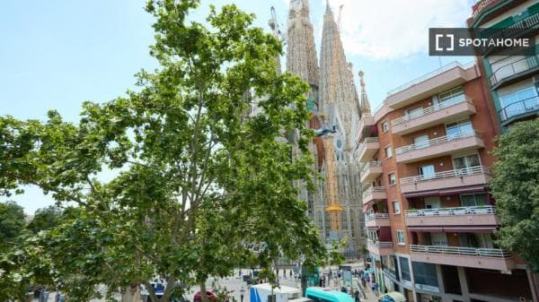 Piso en alquiler en Carrer de la Marina 1A , Barcelona photo 1