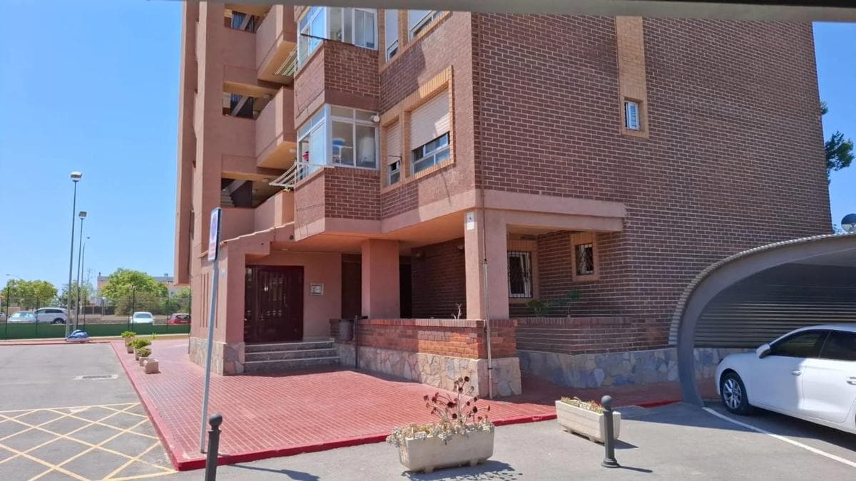 Venta de piso en Calle Trident, Alicante / Alacant
photo 4