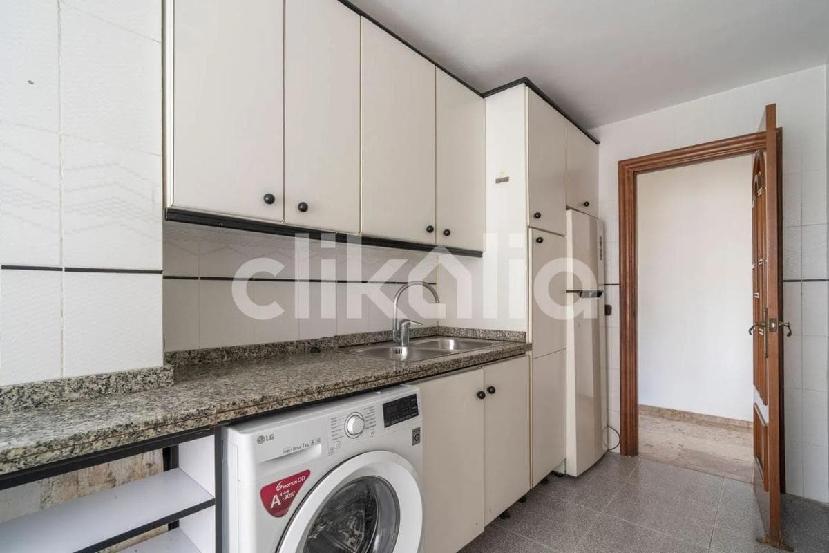 Venta de piso en Avenida Benidorm, Alicante / Alacant
photo 2