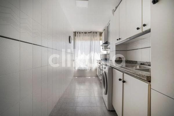 Piso en venta en Avenida Benidorm, Alicante / Alacant
thumbnail 2