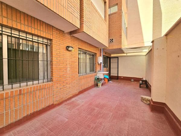 Piso en venta en CL BONO GUARNER, 8, Alicante / Alacant
photo 1