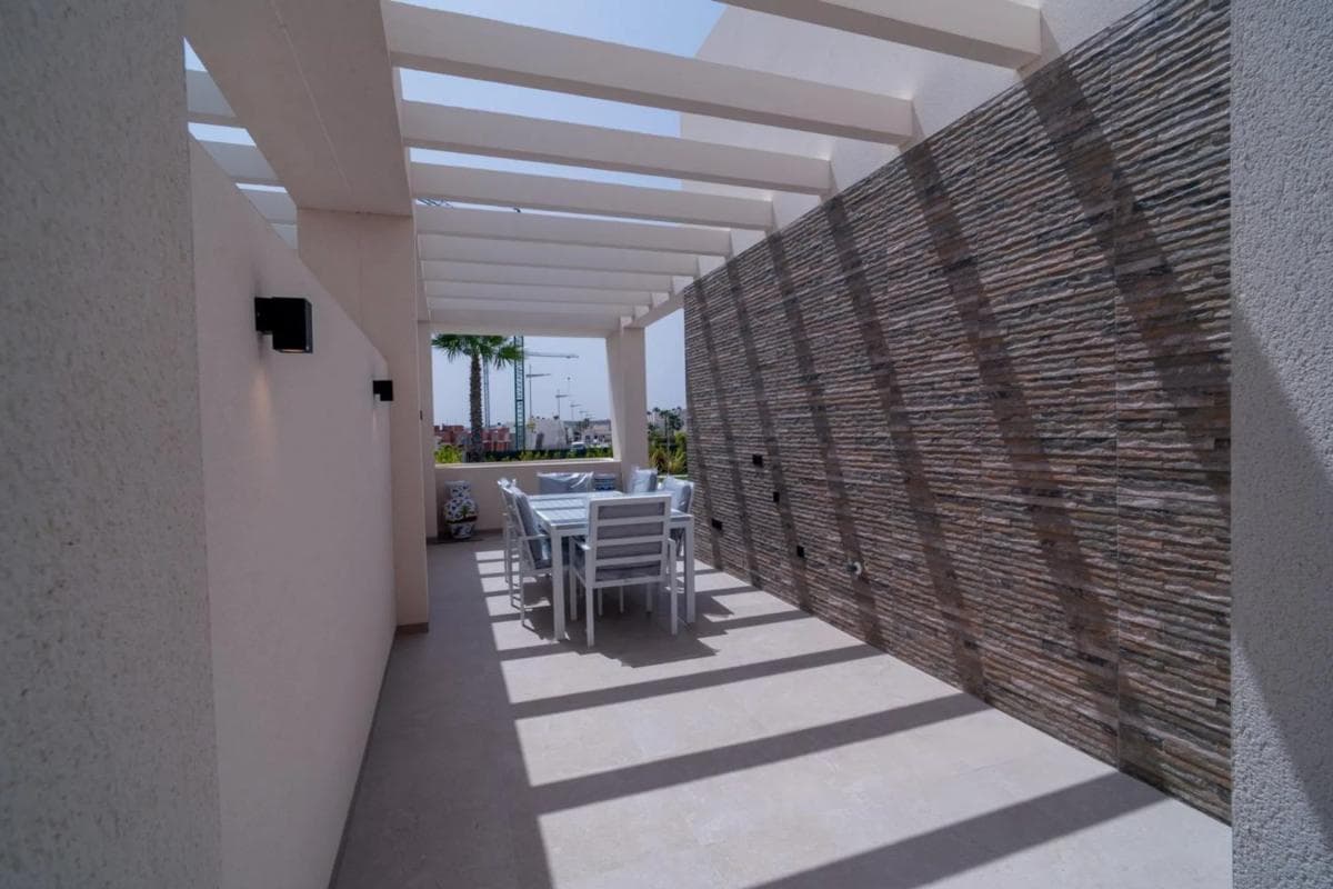 Properties for sale and rent in Spain photo 3