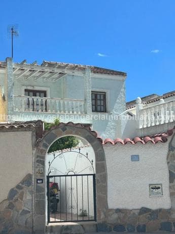 Chalet adosado thumbnail 1
