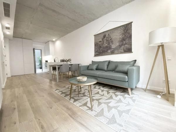 Piso en venta en Calle Valldonzella, 54, Barcelona
thumbnail 2