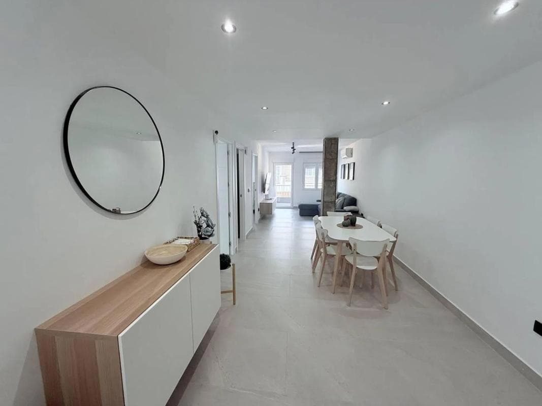 Sale of apartment in Barrio Gaspar Perrelló, Torrevieja
photo 2