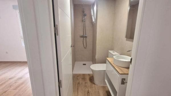 Piso en venta en Calle Nuestra Señora del Rosario, Torrevieja
thumbnail 2