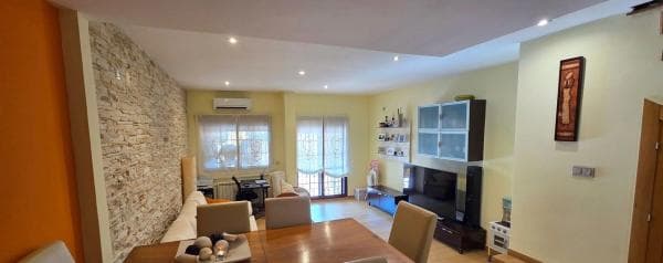 Chalet adosado en avenida Torreblanca, 14 a thumbnail 2