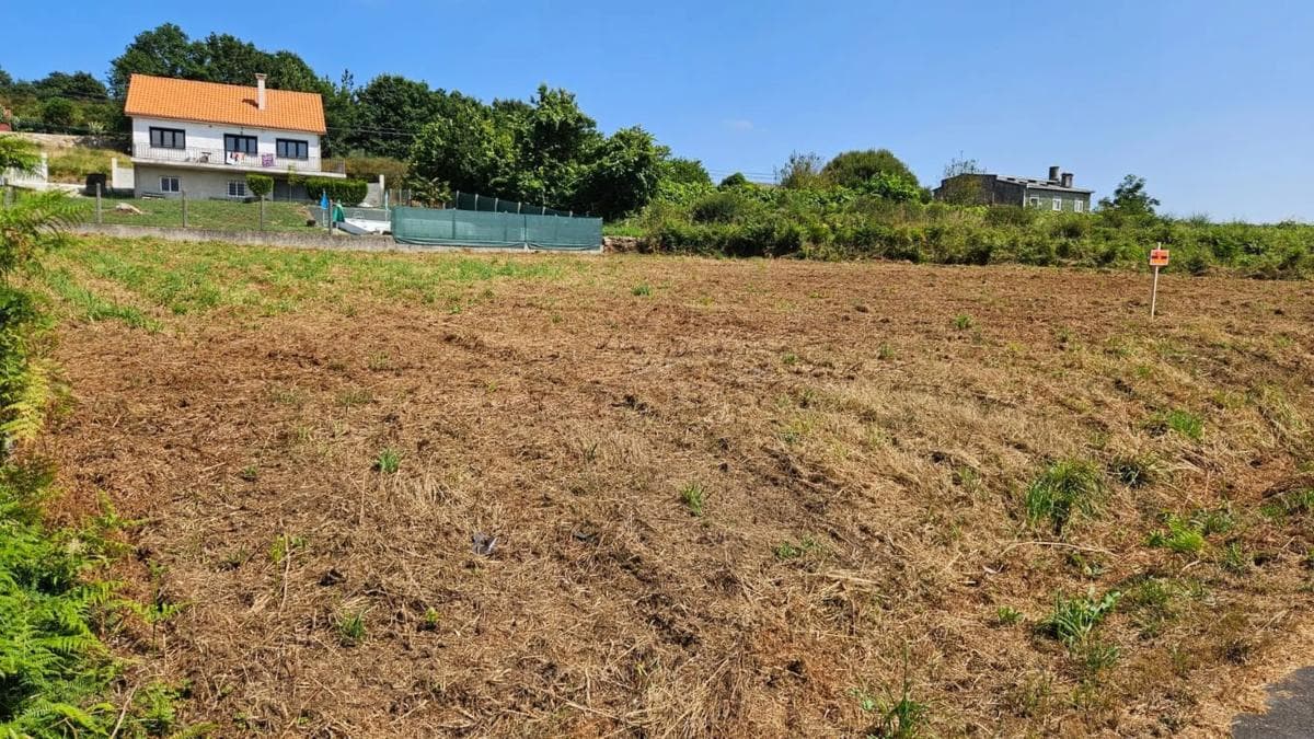 Terreno en venta en A Baña, A Coruña photo 3