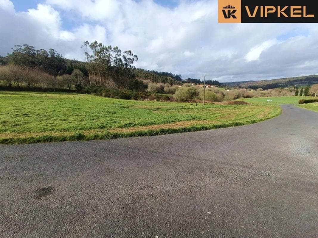 Terreno en venta en A Baña, A Coruña photo 4