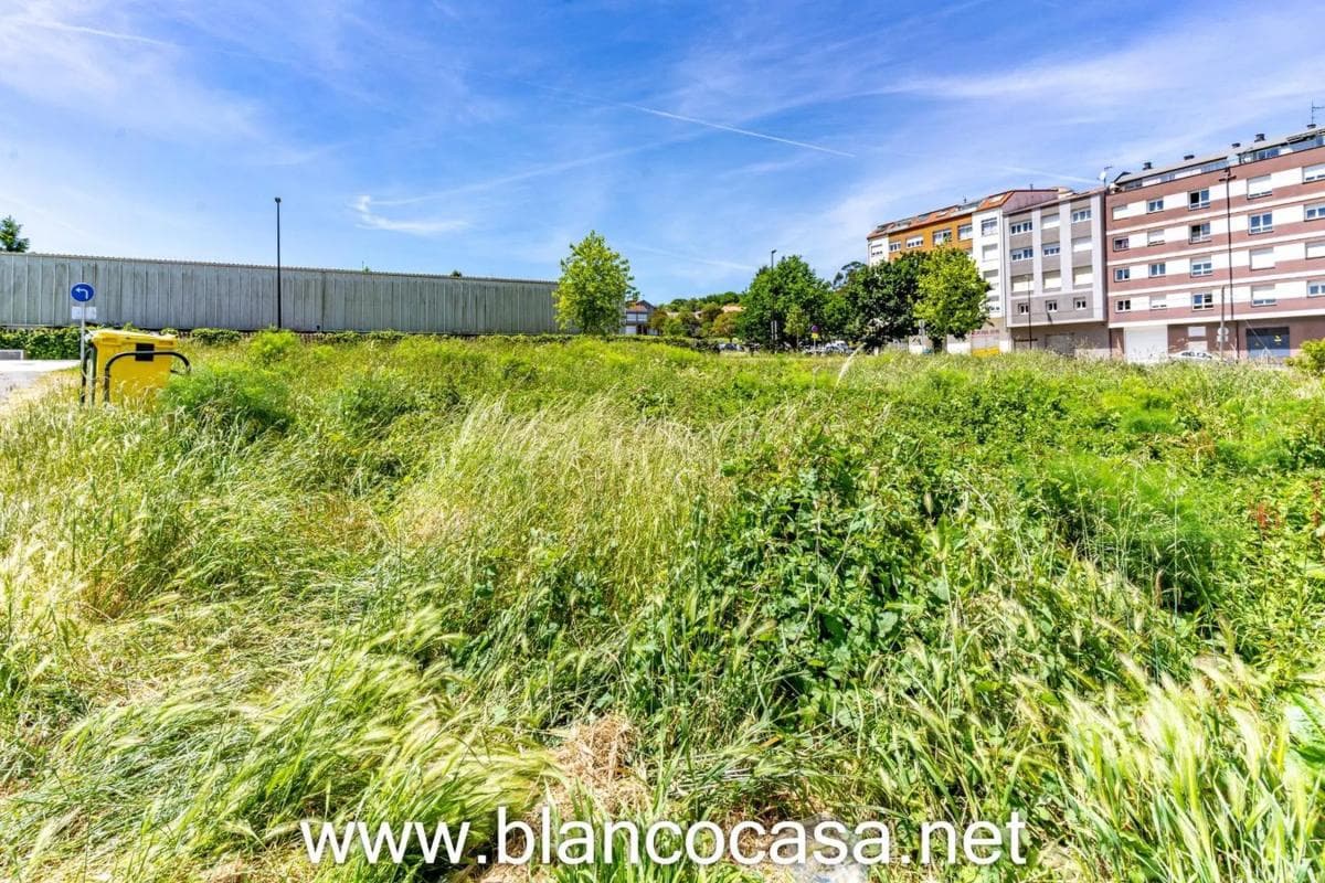 Terreno en venta en Carballo, A Coruña photo 3